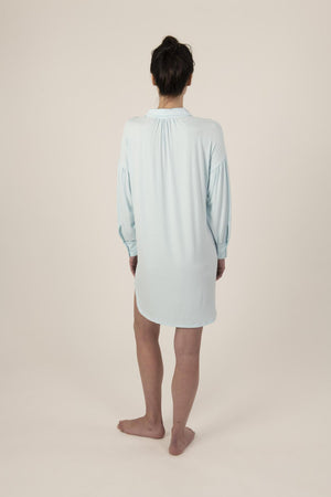 Dahlia chic nightshirt in ice blue