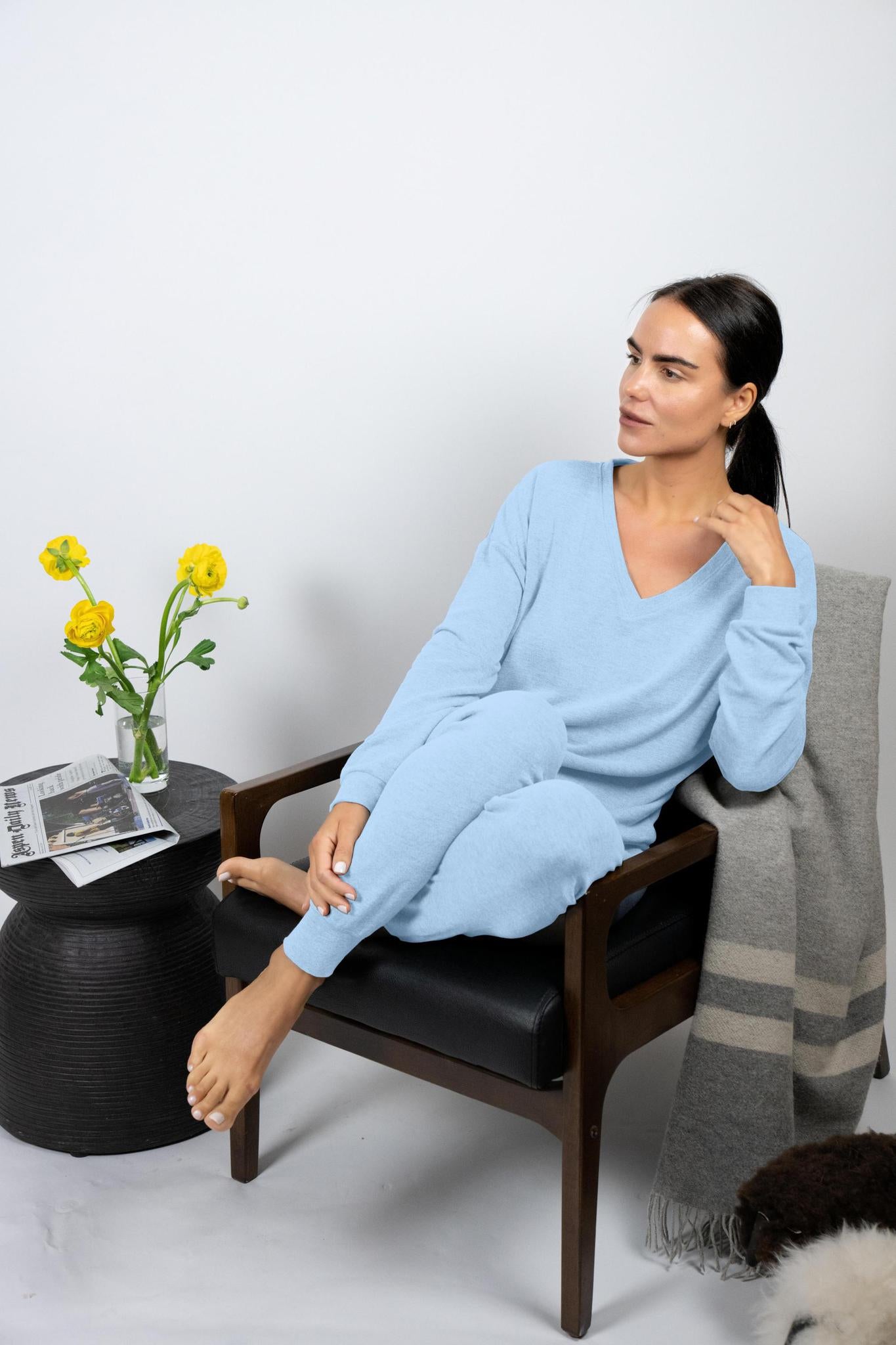 Cozy V-neck top in morning blue