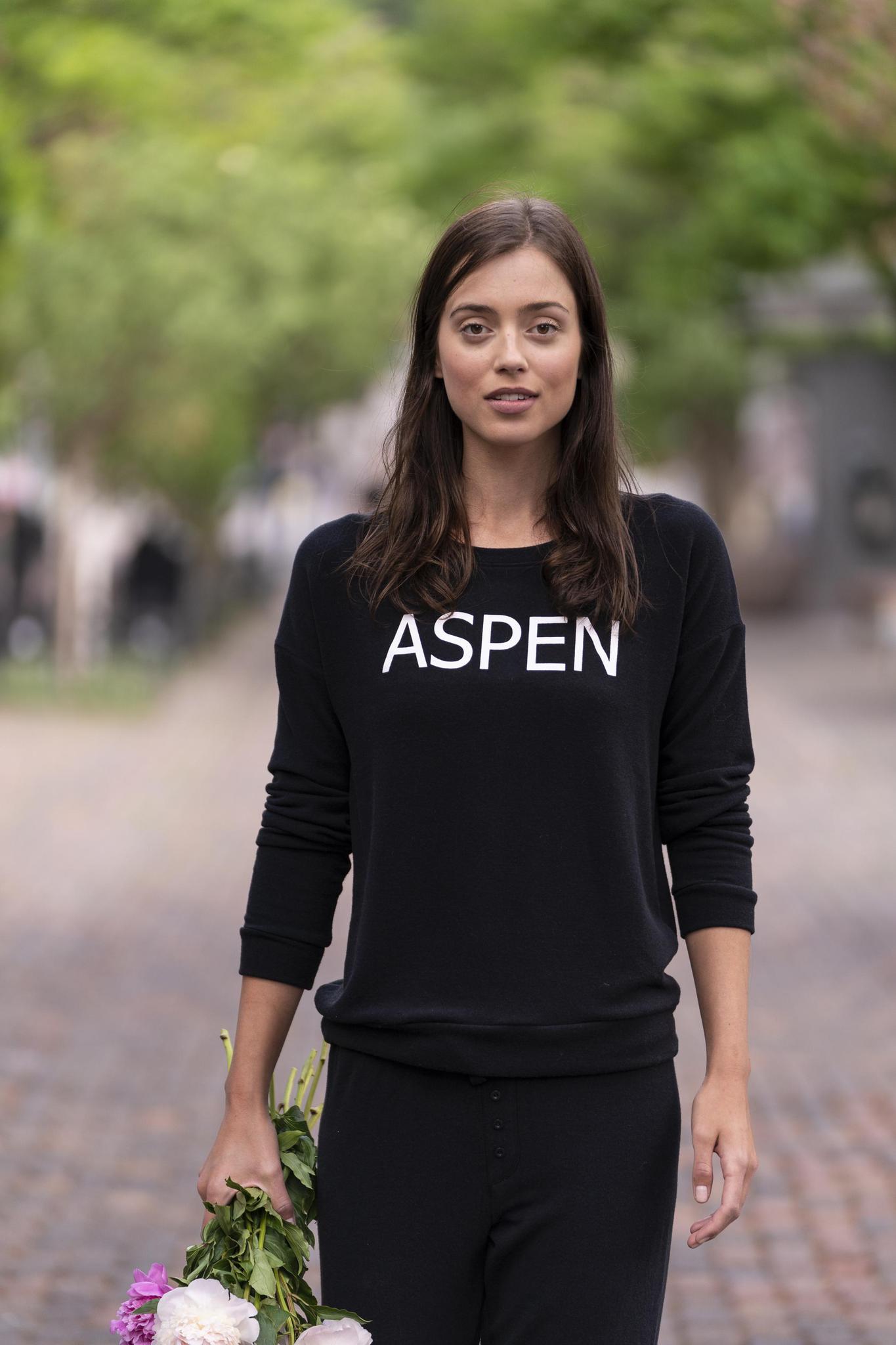 Hello from Aspen long sleeve top in back to black